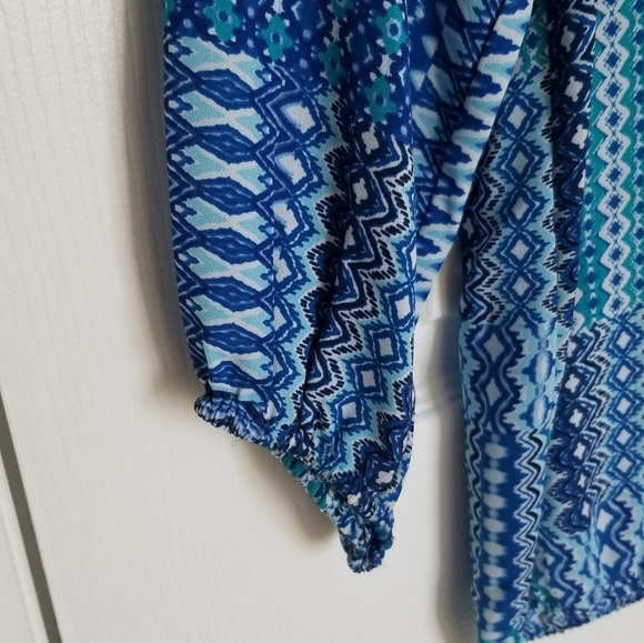 Counterparts Light Flowy Blue/White Peasant Top - Picture 5 of 7